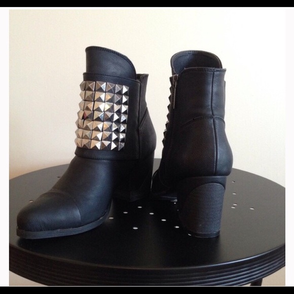 Michael Antonio Studio Marcos Black Studded Ankle Boots Punk Goth Metal Biker - Picture 6 of 6